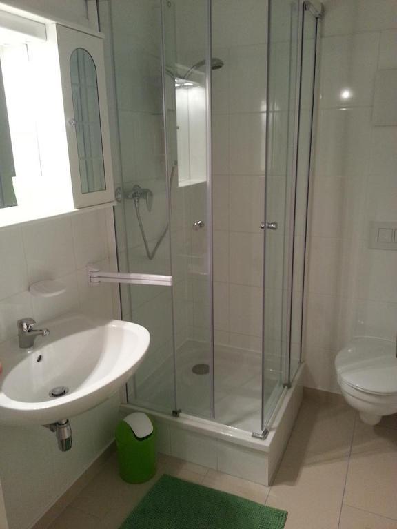 Ferienwohnanlage Bruckner Apartment Rostock Phòng bức ảnh