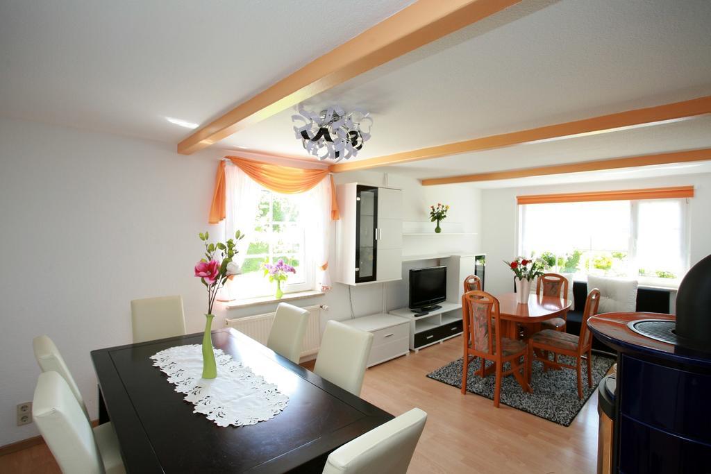 Ferienwohnanlage Bruckner Apartment Rostock Ngoại thất bức ảnh